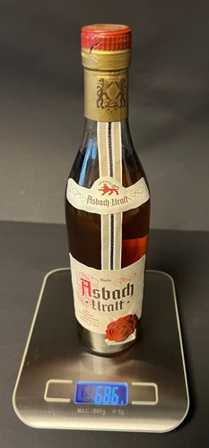 Sehr alter asbach uralt - alter, uralt,